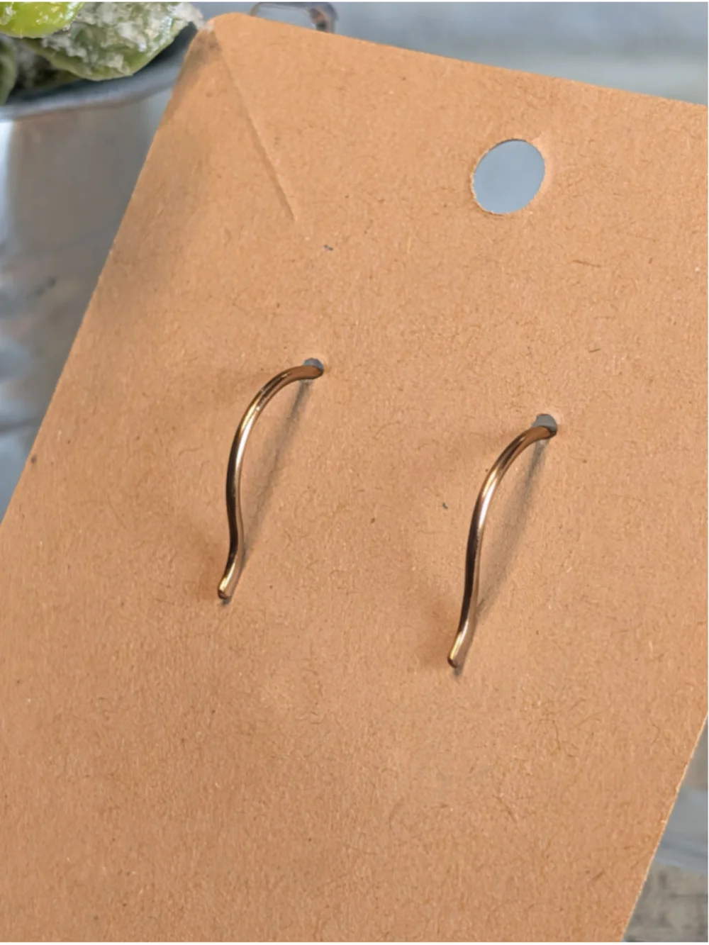 NEW Artisan Dangle Drop Hand Hammered Earrings Glass Bead Antique Brass Jewelry